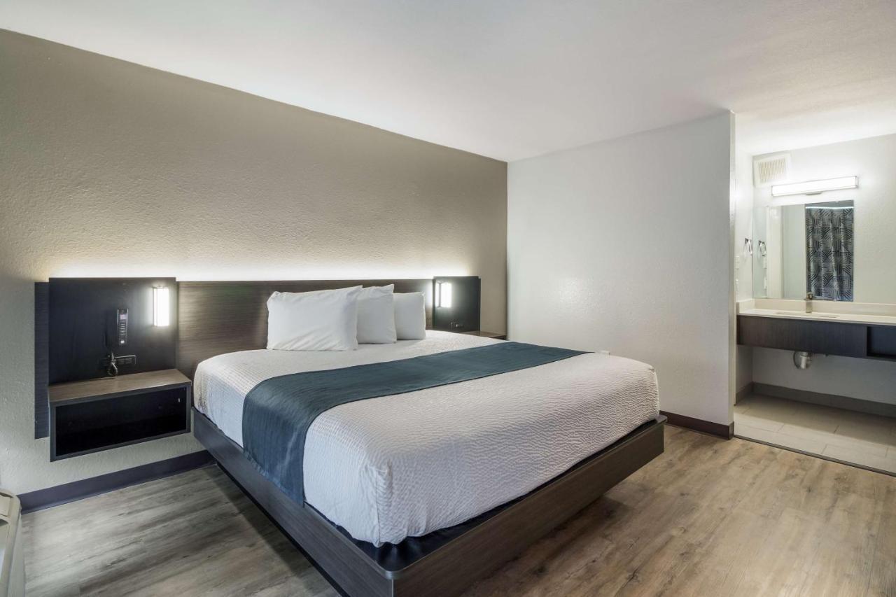 Motel 6 Groves, Tx ภายนอก รูปภาพ