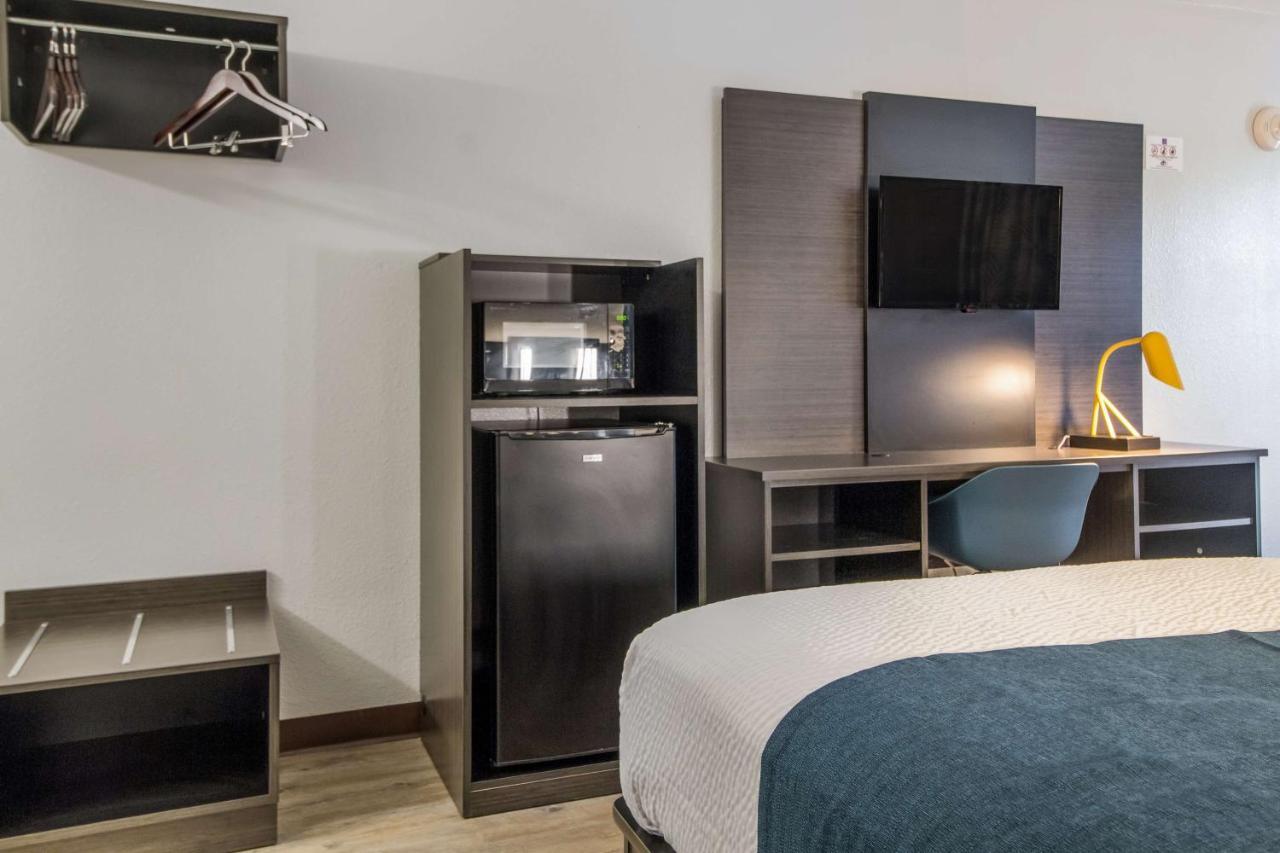 Motel 6 Groves, Tx ภายนอก รูปภาพ